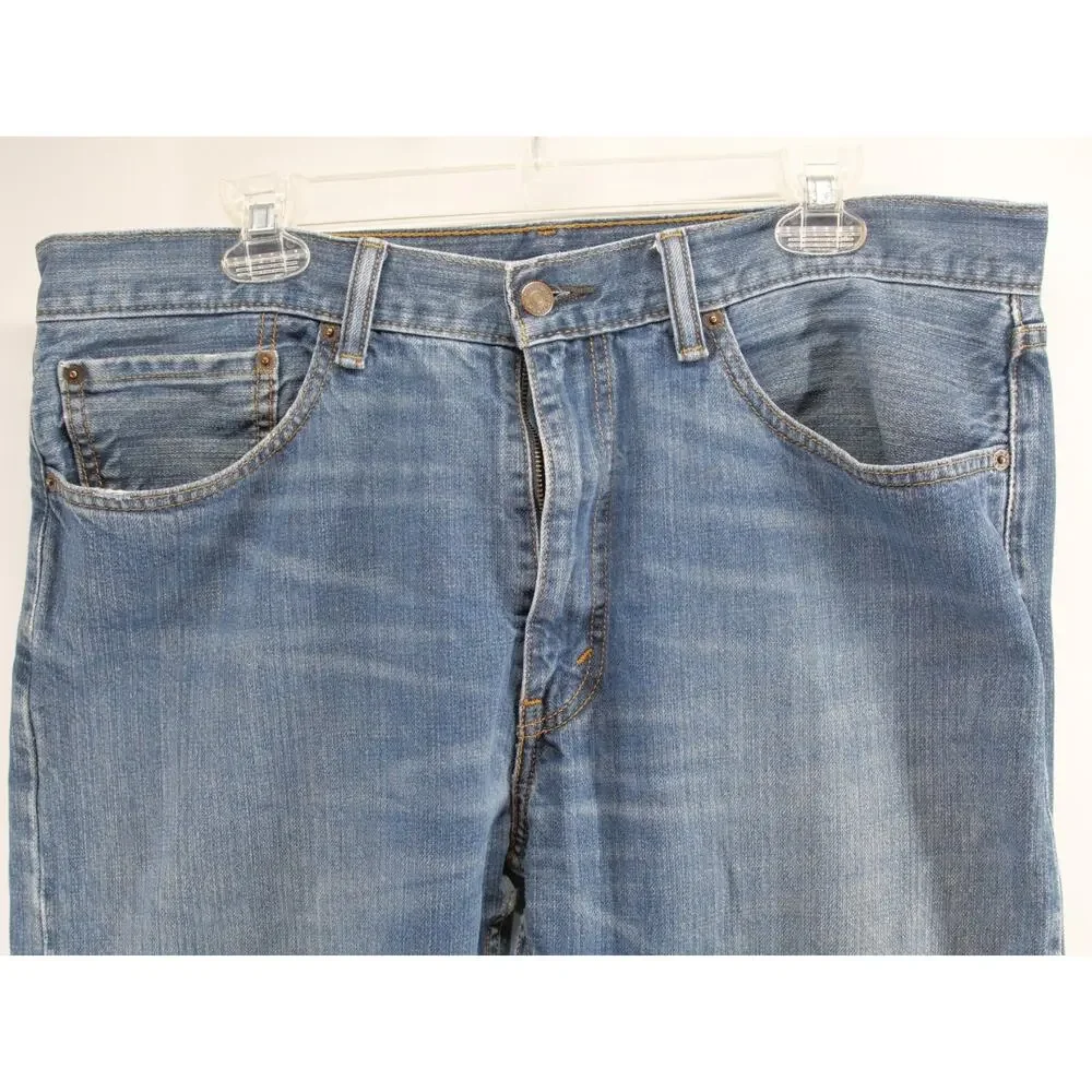 Levi’s 505 Men’s Jeans Size 36x30 Medium Wash Blue Jeans